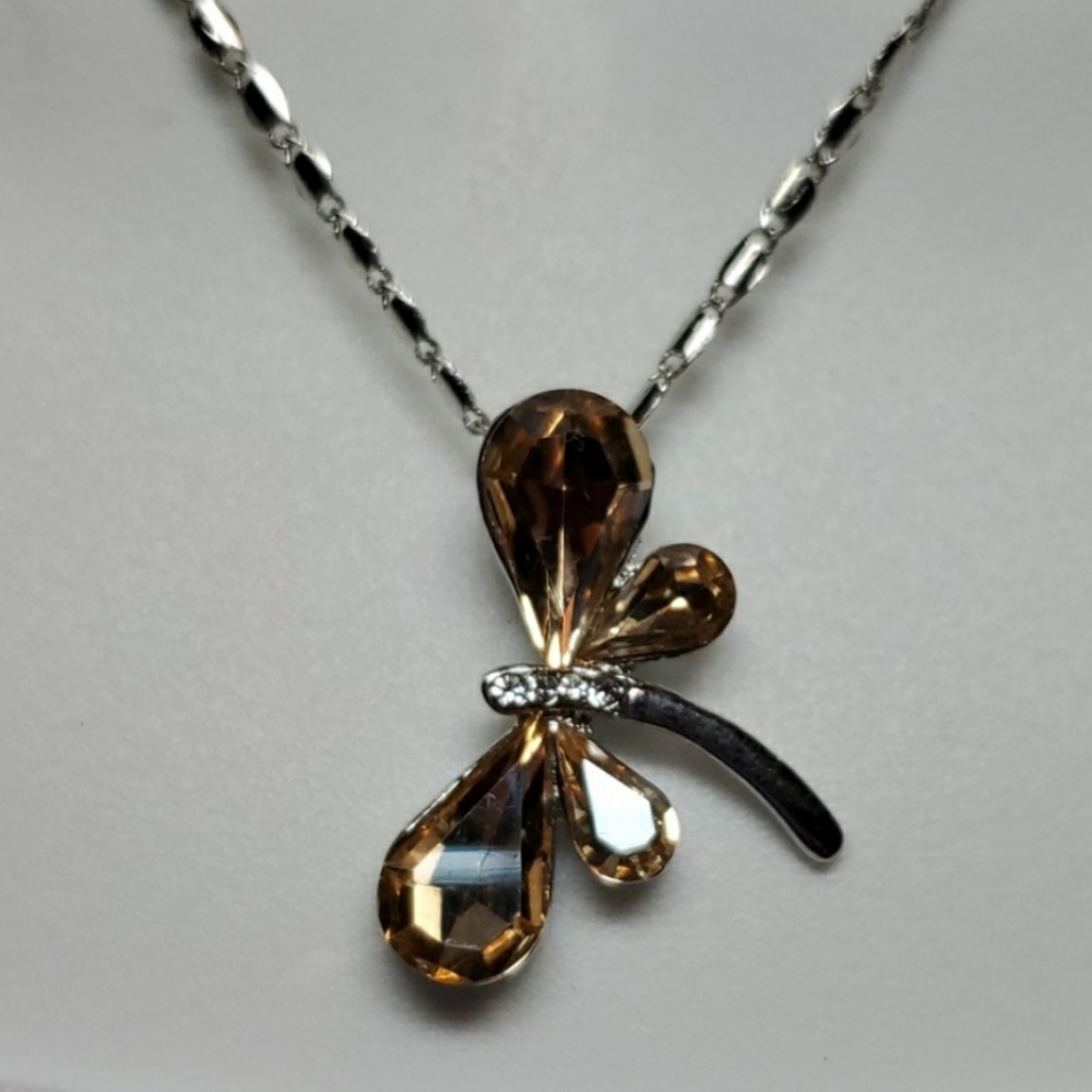 3/$20🎀 18KGP Dragonfly Crystal Necklace, Amber - Picture 2 of 4